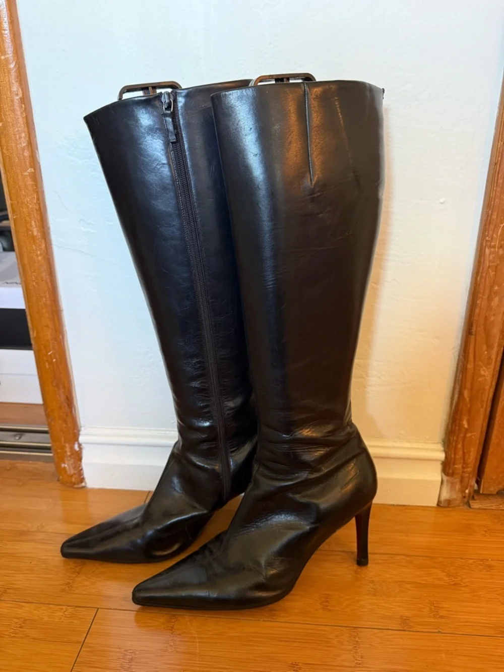 Burberry Black Knee-High Pointed-Toe Leather Boots - Picture 2 of 5